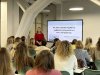 Специалисты из Кировского ГМУ разобрали психологические проблемы детей на общешкольном собрании фото 1